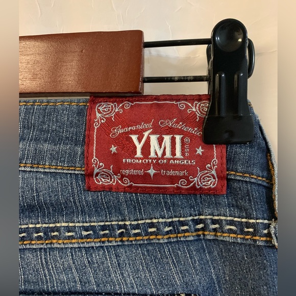 Blue Jeans Women - Picture 7 of 10